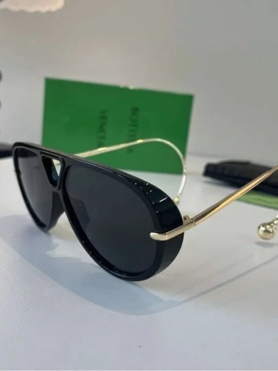 Bottega Veneta Aviator Sunglasses Black Frame Gold Temples Dark Lenses main image 5